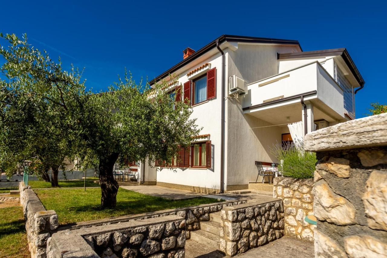 Apartments Belavic By El-Pi Tours Njivice Exteriér fotografie